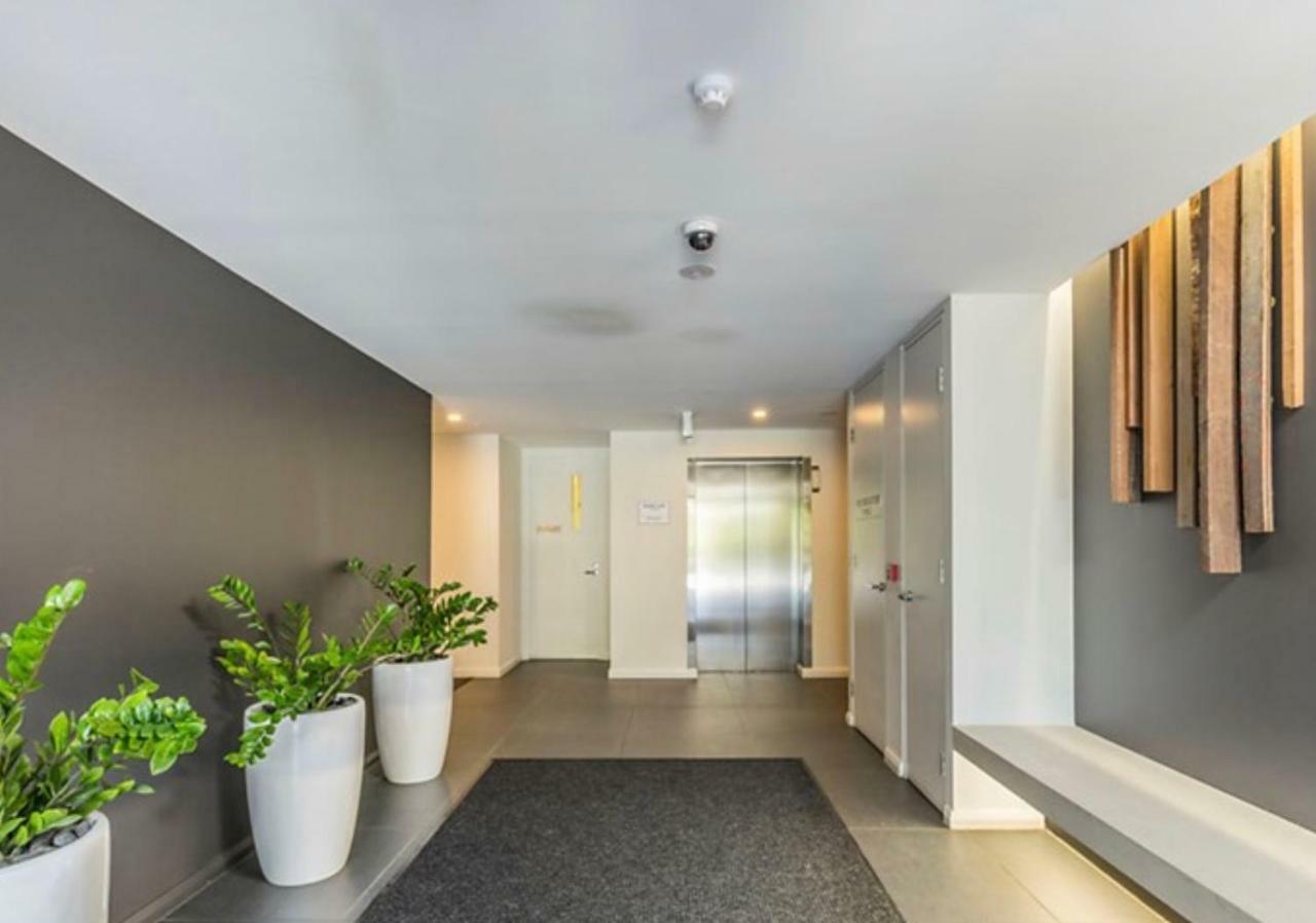 Governor Luxe 1 Bedroom Apartment In The Heart Of Barton Wifi Gym Wine Secure Parking Canberra Kingston Экстерьер фото
